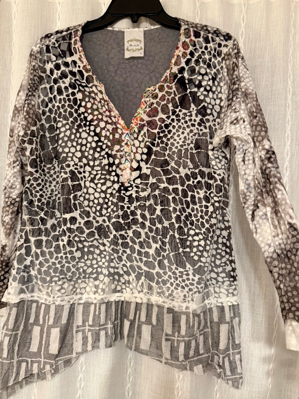 Fleur de lis artisan tunic, handkerchief, layered asymmetrical hemline. Sz.L